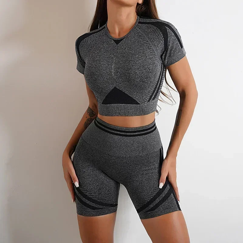 Crop Top & Hip-Lifting Shorts