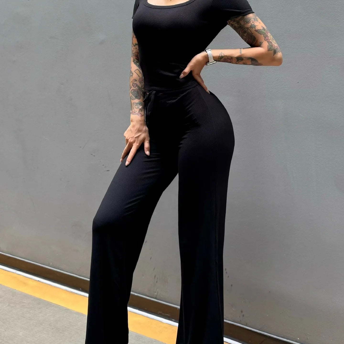 High-waisted booty-enhancing yoga pants