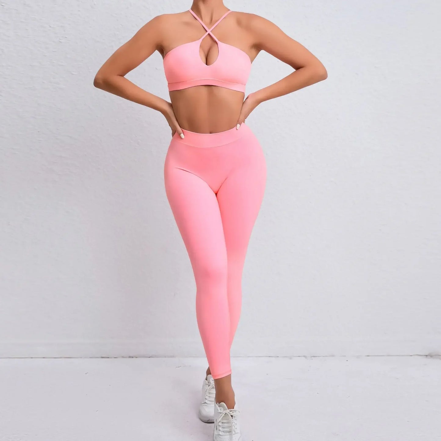 Seamless Yoga Set – Hip-Lifting Leggings & Cross Back Bra