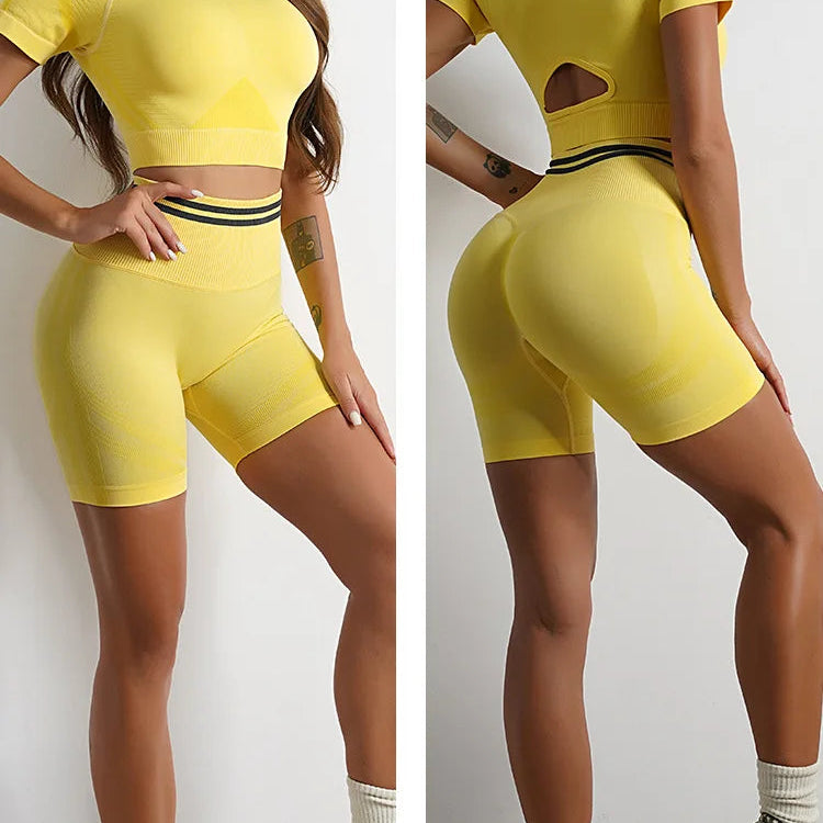 Crop Top & Hip-Lifting Shorts