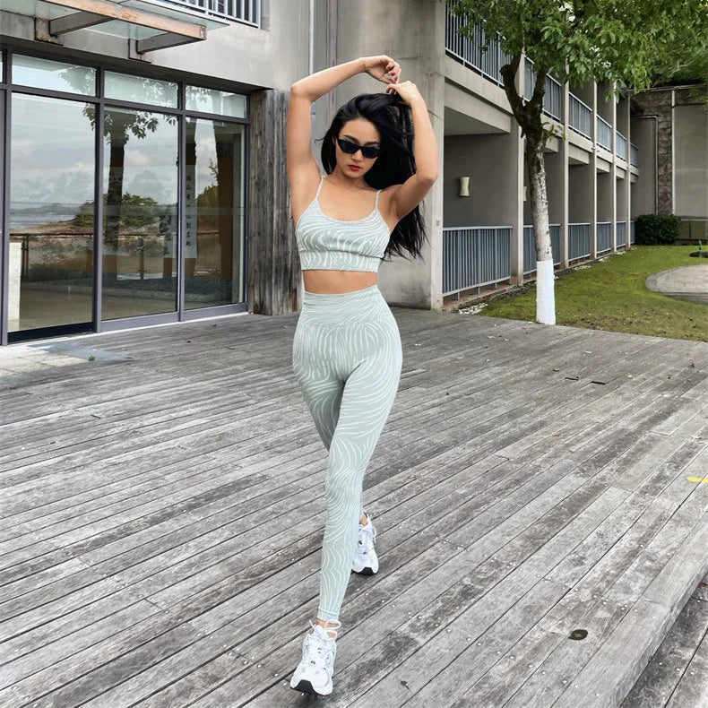 Wavy Pattern Yoga Set