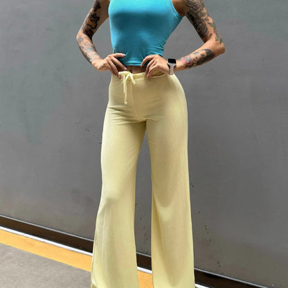 High-waisted booty-enhancing yoga pants