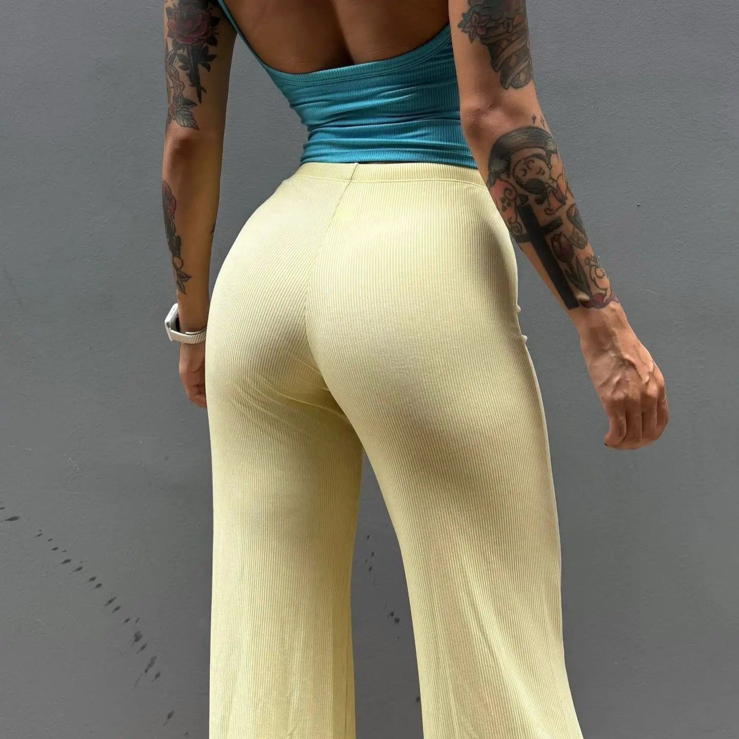 High-waisted booty-enhancing yoga pants