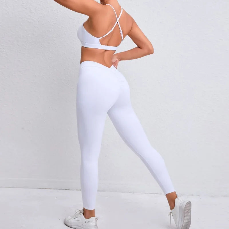 Seamless Yoga Set – Hip-Lifting Leggings & Cross Back Bra