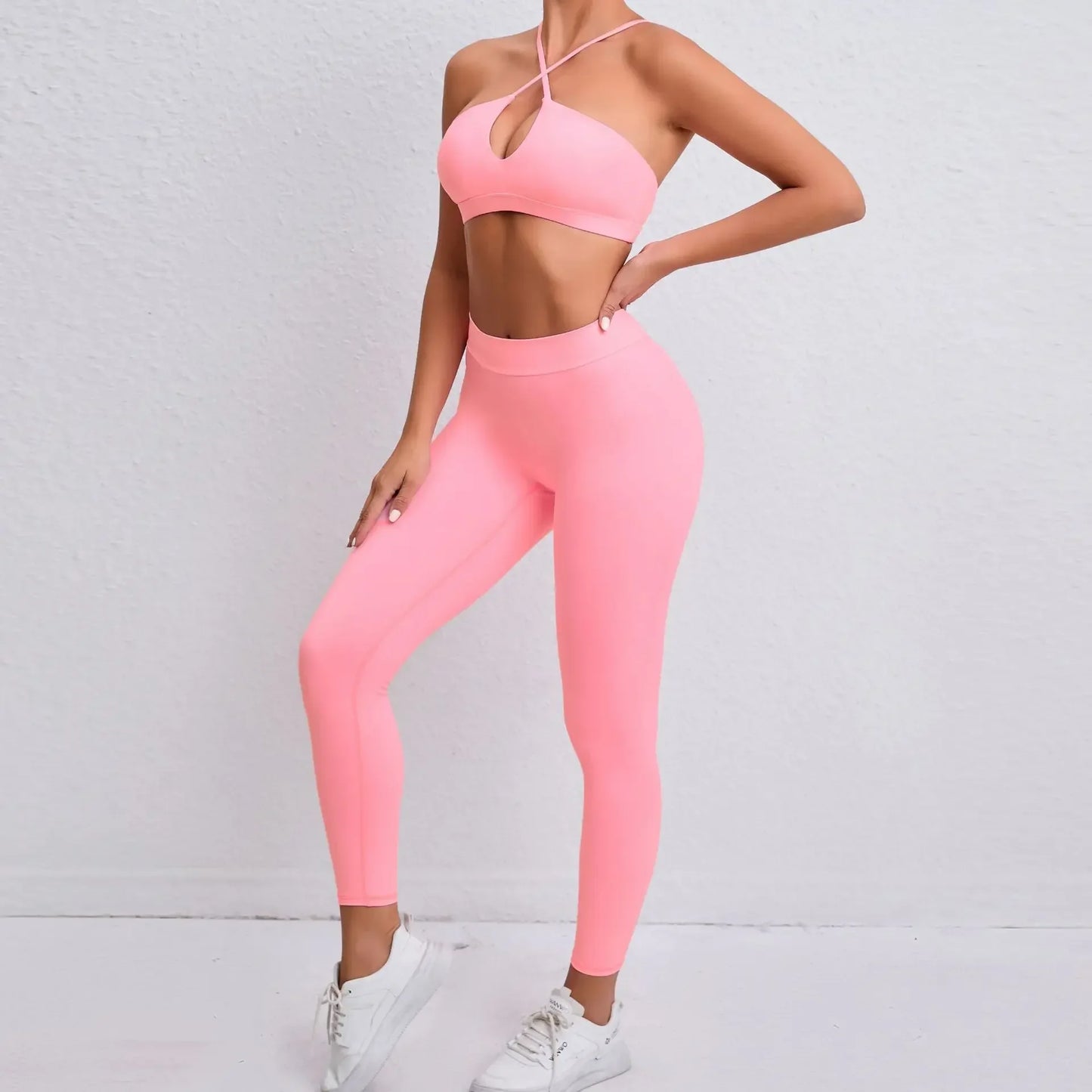 Seamless Yoga Set – Hip-Lifting Leggings & Cross Back Bra