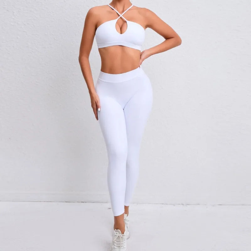 Seamless Yoga Set – Hip-Lifting Leggings & Cross Back Bra